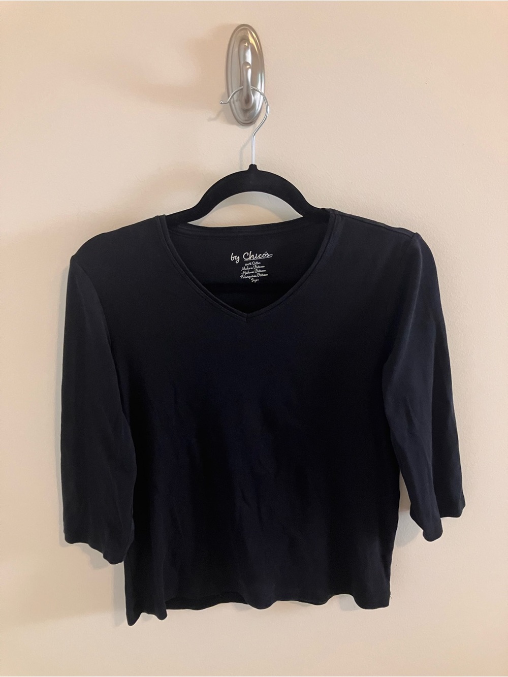Chico's V Neck 3/4 Length Sleeve Top/T-Shirt/Shirt in Black Size 1